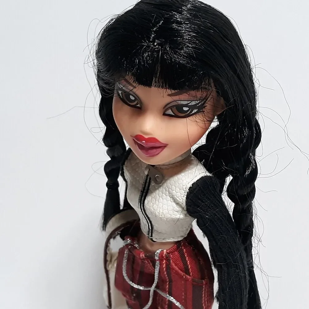 Bratz Doll Jade Xpress Fashion Pants Shirt Boots Shoes Skirt Bag Purse Outfit